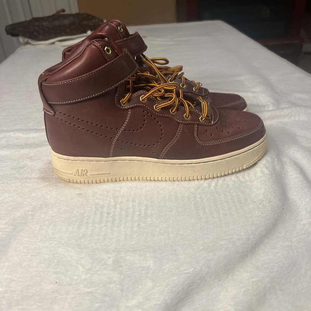 Nike Air Force 1 High Premium LE Shoes 386161-600